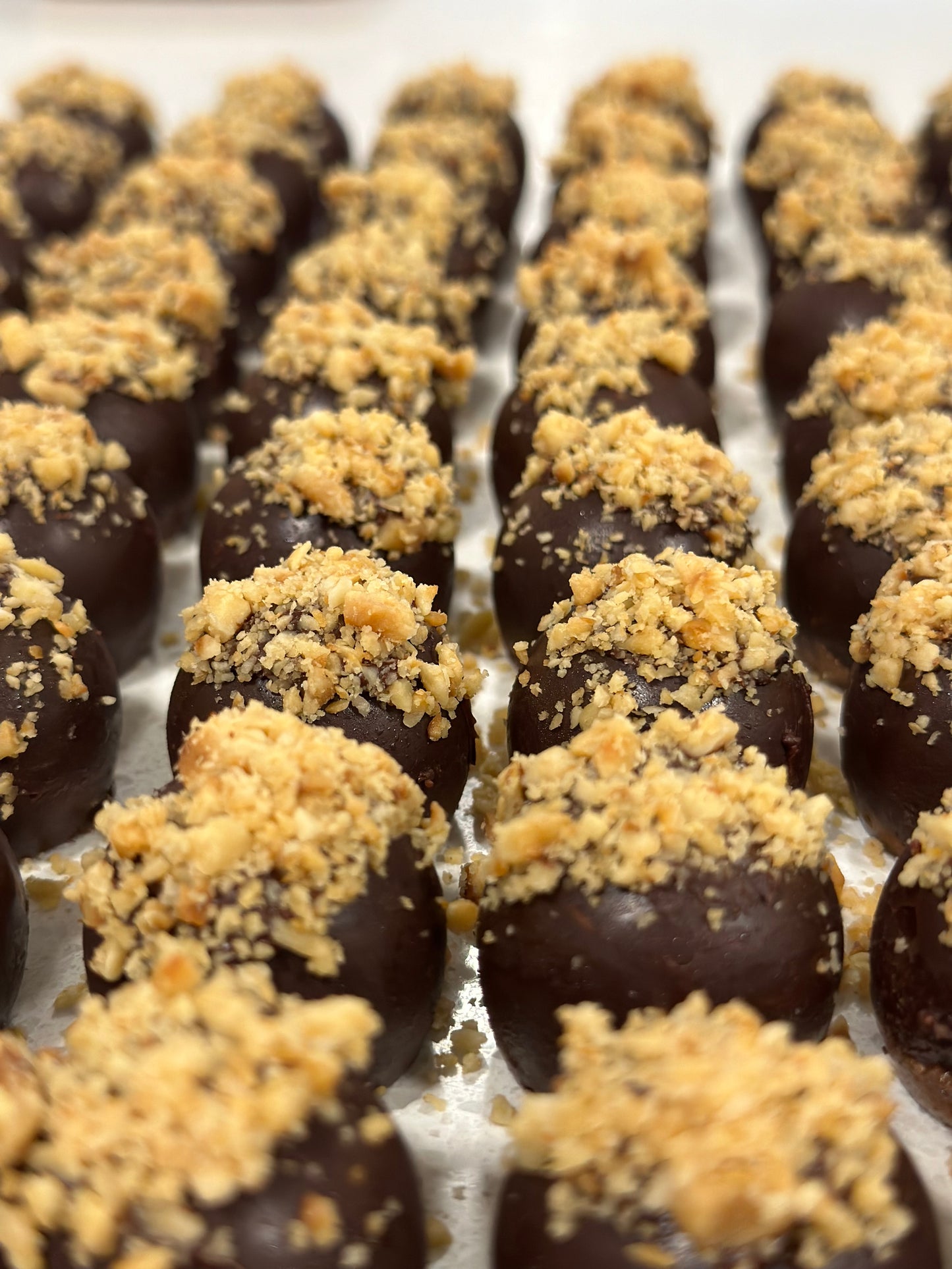 20 Truffle Box (10 pistachio & 10 hazelnut)